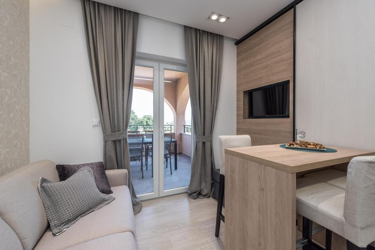Luxury Apartments Garden Sukošan Exterior foto